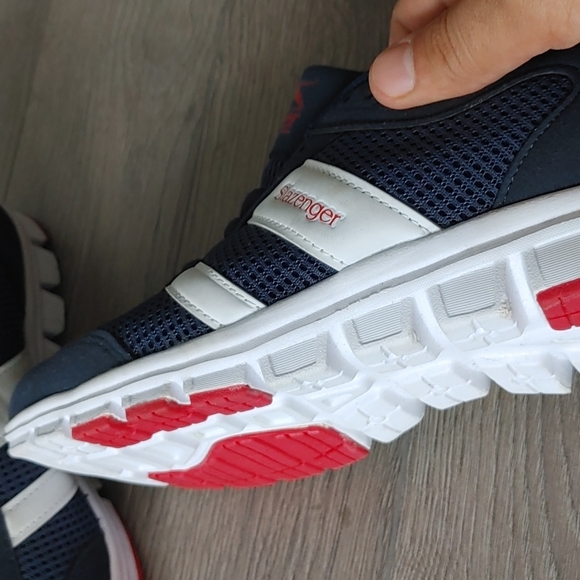 Athletics shoes - Picture 2 of 4